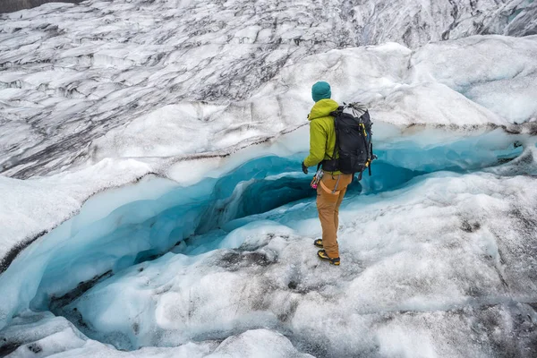 Menschen Wandern Auf Dem Gletscher — Stockfoto