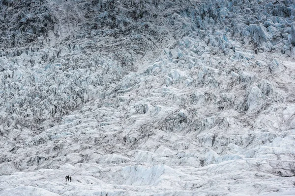 Pessoas Caminham Glaciar — Fotografia de Stock