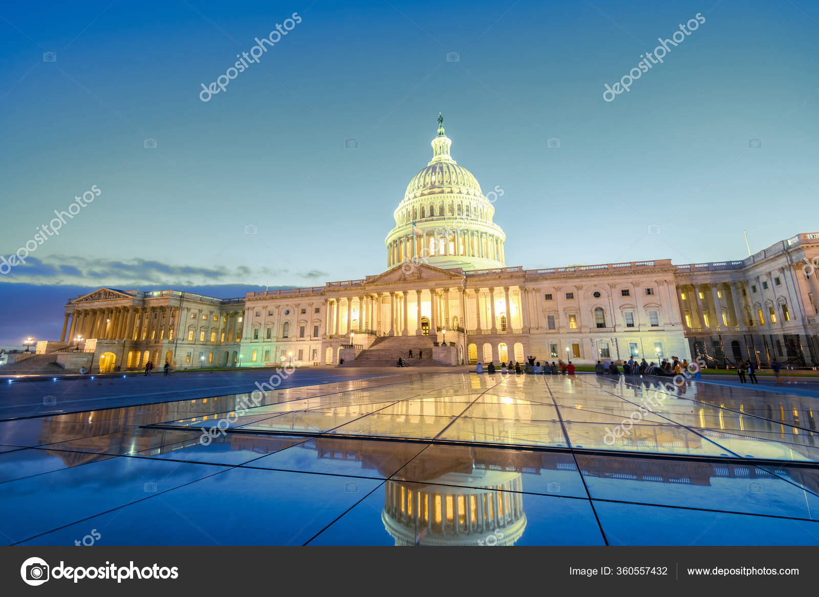 워싱턴 워싱턴 국회의사당 건물에서 — 스톡 에디토리얼 사진 © surangastock #360557432