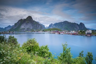 Norveç 'te yaz mevsiminde Lofoten Adaları' nda güzel bir manzara