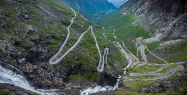 Norveç 'teki ünlü Trol Bayramı Yolu