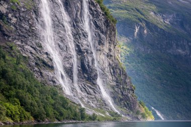 Yedi kız kardeş şelale, Geiranger, Geirangerfjord, Norveç