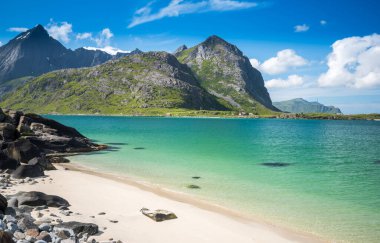 Norveç 'te yaz mevsiminde Lofoten Adaları' nda güzel bir manzara