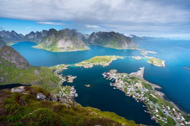 Norveç, Lofoten Adası 'ndaki Reinebringen manzarasından güzel manzara