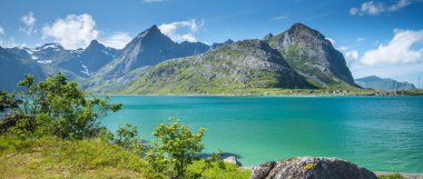 Norveç 'te yaz mevsiminde Lofoten Adaları' nda güzel bir manzara