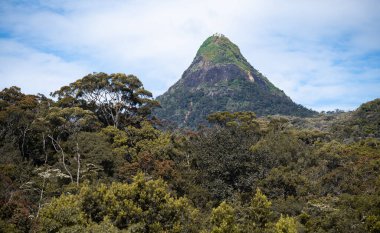 Sri Pada, Adam 'ın Sri Lanka' daki zirvesi