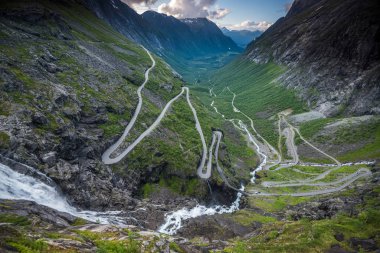 Norveç 'teki ünlü Trol Bayramı Yolu
