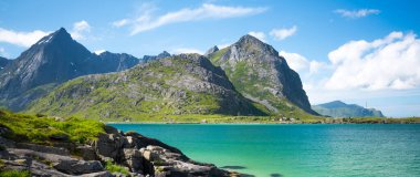 Norveç 'te yaz mevsiminde Lofoten Adaları' nda güzel bir manzara