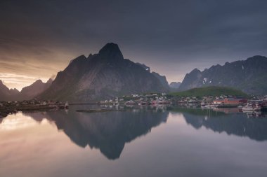 Norveç 'te yaz mevsiminde Lofoten Adaları' nda güzel bir manzara