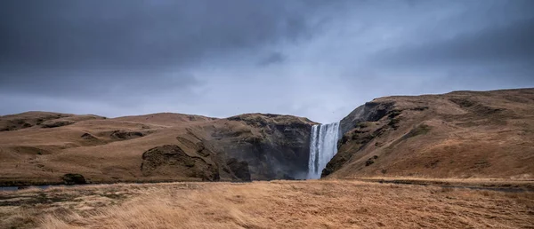 冰岛冬季Skogafoss瀑布 — 图库照片