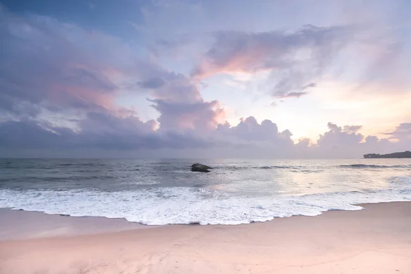 ชายหาดท สวยงามในศร งกา — ภาพถ่ายสต็อก