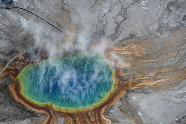 Vista Aérea Mola Prismática Grande Parque Nacional Yellowstone Eua — Fotografia de Stock