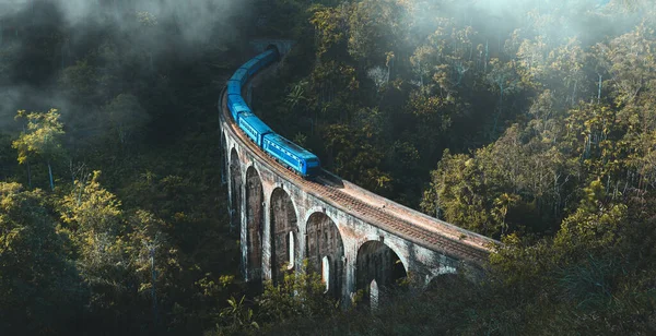 Train Arriving Famous Nine Arches Bridge Ella Sri Lanka — Stock Photo, Image