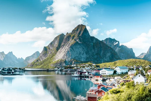 Schönes Fischerdorf Reine Auf Den Lofoten Sommer Norwegen — Stockfoto