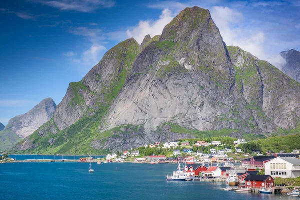 Piękna Wioska Rybacka Reine Wyspach Lofoten Lecie Norwegia — Zdjęcie stockowe
