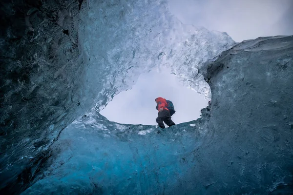 Dentro Una Cueva Glaciar Islandia —  Fotos de Stock