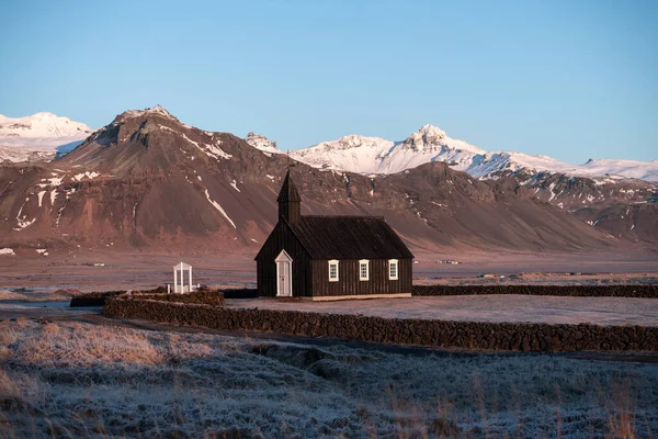 冰岛布迪尔黑人教堂 — 图库照片