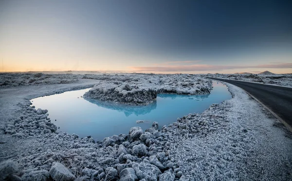 Prachtig Landschap Zonsondergang Bij Blauwe Lagune Warmwaterbron Spa Ijsland — Stockfoto