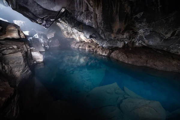 Jeskyně Grjotagja Myvatn Island — Stock fotografie