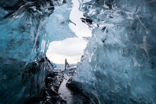 Dentro Una Cueva Glaciar Islandia — Foto de Stock