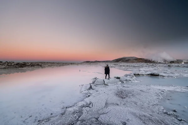 Όμορφο Τοπίο Και Ηλιοβασίλεμα Κοντά Blue Λίμνη Ζεστό Σπα Άνοιξη — Φωτογραφία Αρχείου