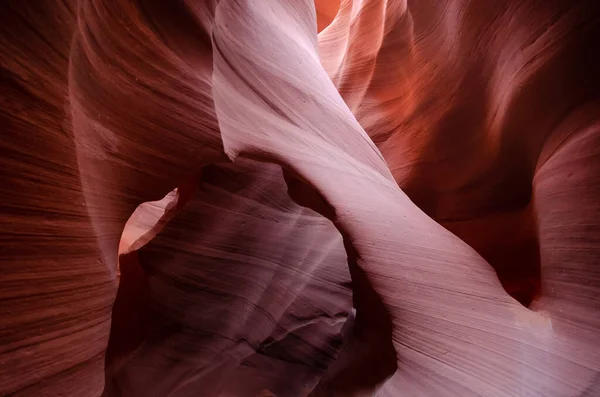 美国佩奇以东纳瓦霍土地上美丽的羚羊峡谷 — 图库照片