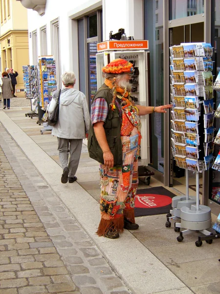 Uomo Intelligente Strade Dresda Nell Estate Del 2012 — Foto Stock