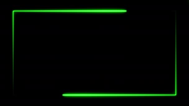 Casal de linhas de iluminação de néon verde brilhante em movimento sobre fundo preto e constituem quadro retângulo sobre a borda da tela. Cenário abstrato 3D renderização 4k vídeo . — Vídeo de Stock