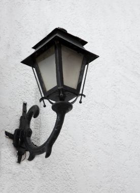 Siyah fener bir duvar