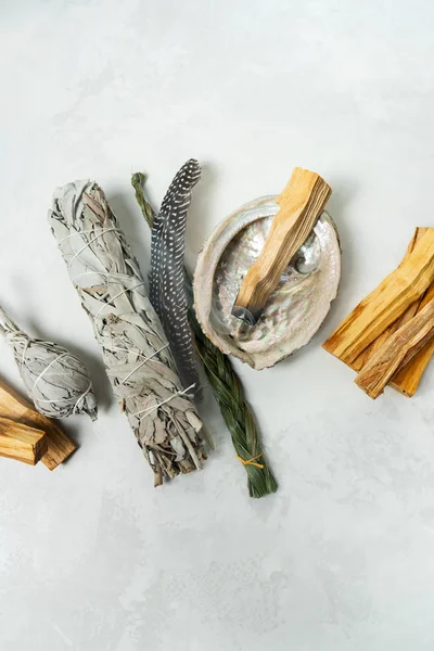 Kit Manchas Para Prácticas Espirituales Con Elementos Naturales Palo Santo — Foto de Stock