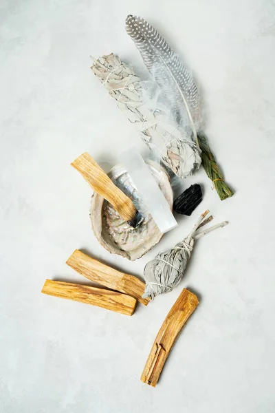 Smudge Kit Spiritual Practices Natural Elements Palo Santo Sticks Dried — Stock Photo, Image