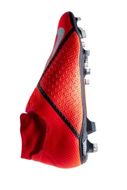 Moskova, Rusya - Ocak 2019: Beyaz arka planda bir çift Nike hayaleti futbol ayakkabısı. Futbol teması. Kopya alanı arka planına sahip uzun afiş.. 