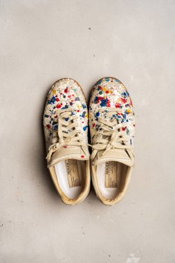 Moskova, Rusya - Şubat 2020: Maison Margiela Spor Ayakkabıları