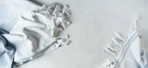 Miękki Ręcznik Frotte Wykonany Jest Bawełny Lnu Kontrastowymi Paskami Frędzlami — Zdjęcie stockowe