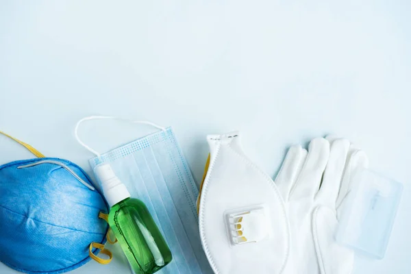 Set Van Beschermende Wegwerp Antivirale Verschillende Filter Beschermende Gezichtsmaskers Handschoenen — Stockfoto