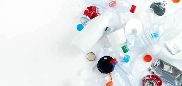 Voedsel Plastic Verpakking Afval Inzameling Witte Achtergrond Concept Recycling Van — Stockfoto