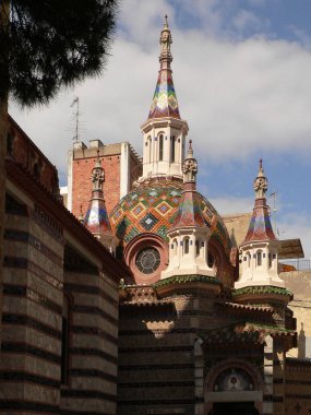 İspanya spa kasabada bir antika Tapınak.