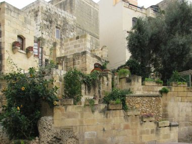                         Malta'da romantik konak.       