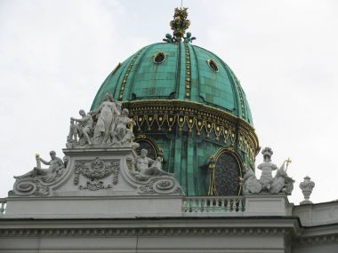                 Antik Viyana 'nın kubbeleri ve Katedraller. Avusturya.               