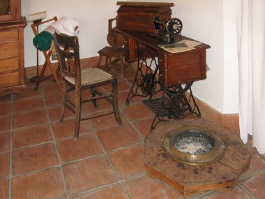                      Eski günlerde bir Italyan konut iç. İtalya. Sicilya.          