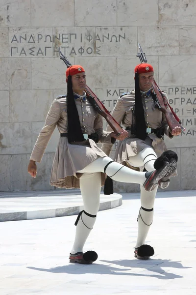 Syntagma Square Athens Building Greek Parliament Hourly Passes Change Royal — Stock Photo, Image