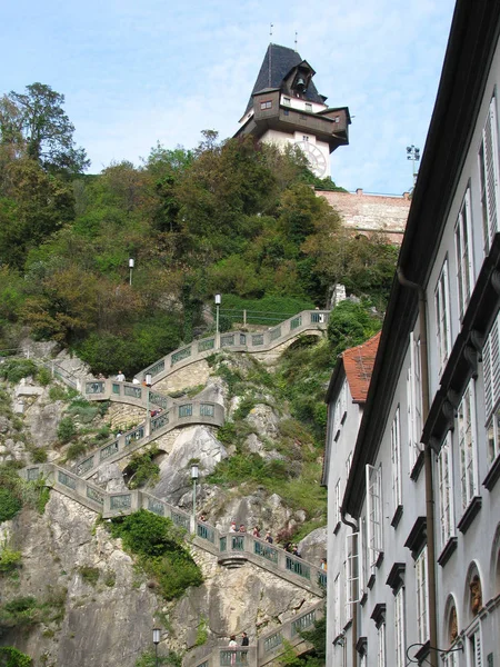 Die Straße Führt Hinauf Zum Uhrturm Park Austria Graz — Stockfoto