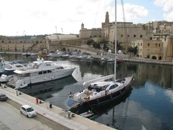 Malta Båtar Hamnen Tre Städer — Stockfoto