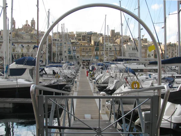 Мальта Човни Порту Три Міста — стокове фото