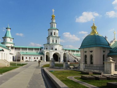 Istra 'daki Rus Ortodoks Kilisesi' nin tarihi manastırı Patrik Nikon tarafından kuruldu..                               