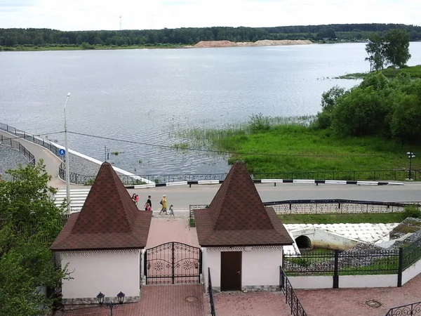 ロシアだ 英国人だ ミシュキン マウスハウス博物館 ヴォルガのマウス博物館からの眺め 街の通り — ストック写真