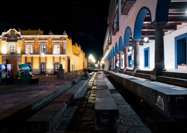 Ministerio de Salud del Estado de Puebla por la noche — Foto de Stock