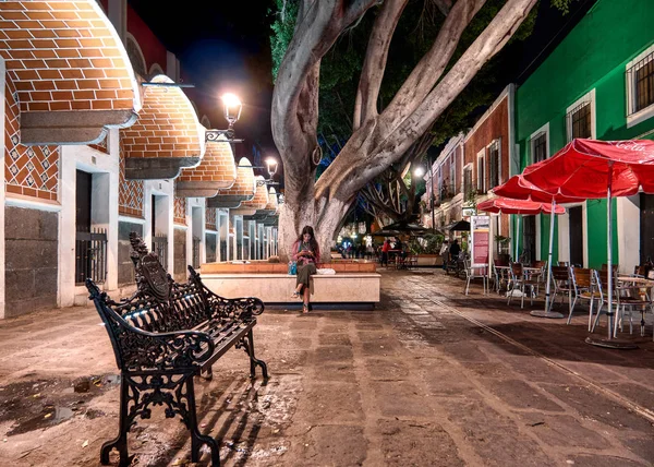 Barrio de Artistas de Puebla iluminado de noche — Foto de Stock