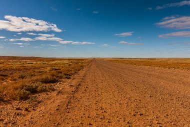 Oodnadatta parça yakınındaki Coober Pedy, Avustralya