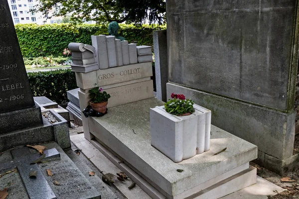 Гробница Пьера Анри Гро Колло Французского Писателя Кладбище Пер Лашез — стоковое фото